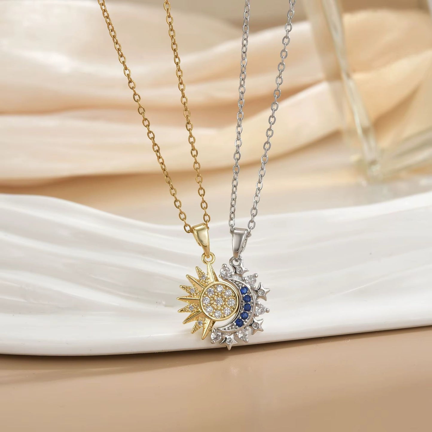 Collar Dúo Sol y Luna [Estuche de Lujo GRATIS]